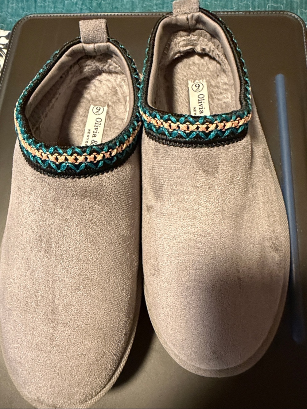 Olivia + Joy taupe slip-on slippers with teal and black braided trim size 9